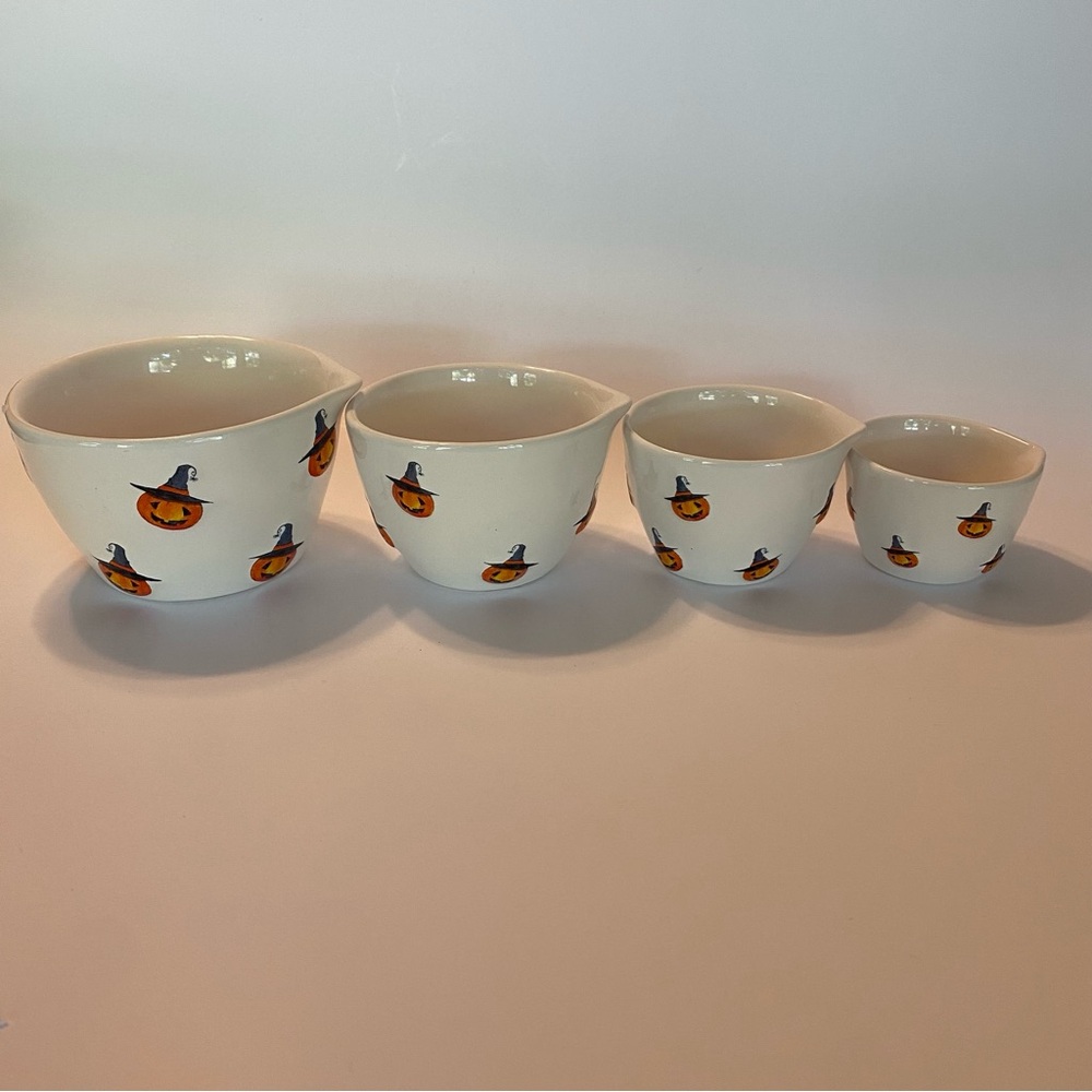 Rae Dunn Halloween Measuring Cups Pumpkins Wearing Witches Hat NWT